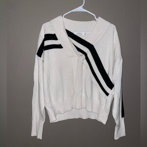 Unique sweater size XS